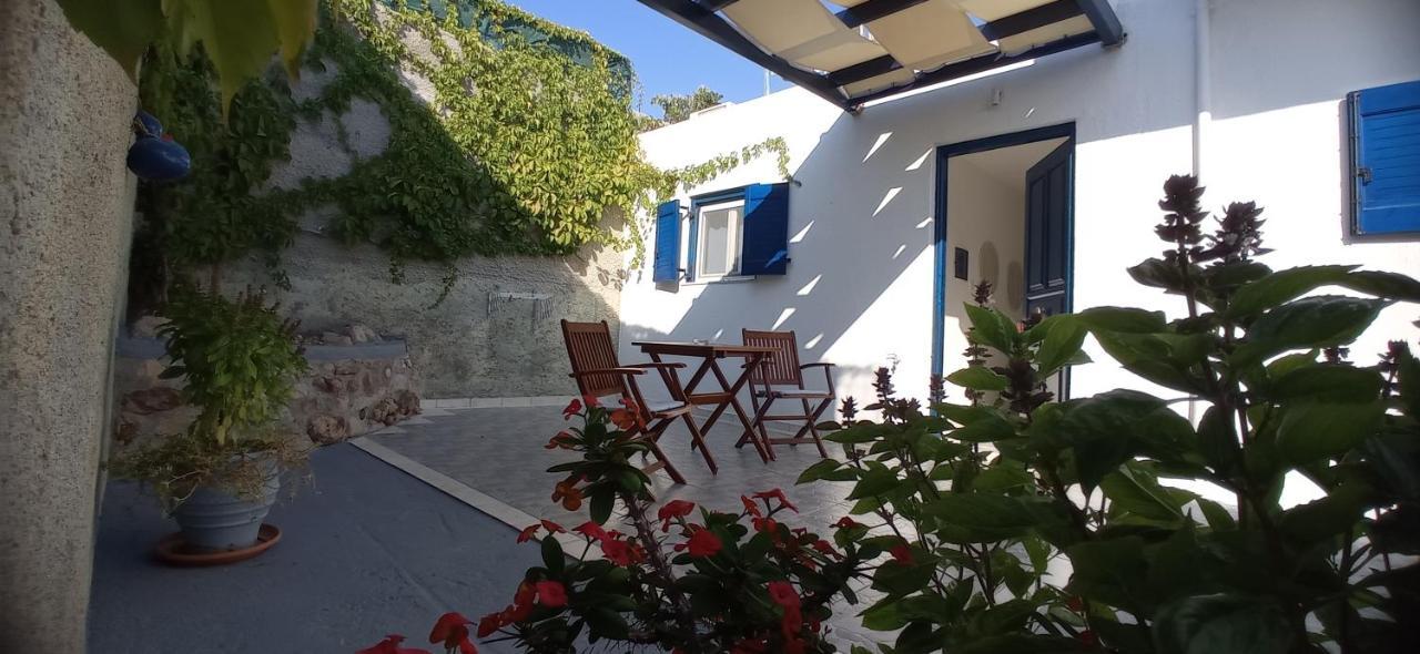 Katerina & Joanna Adamas Studio Milos Exterior photo